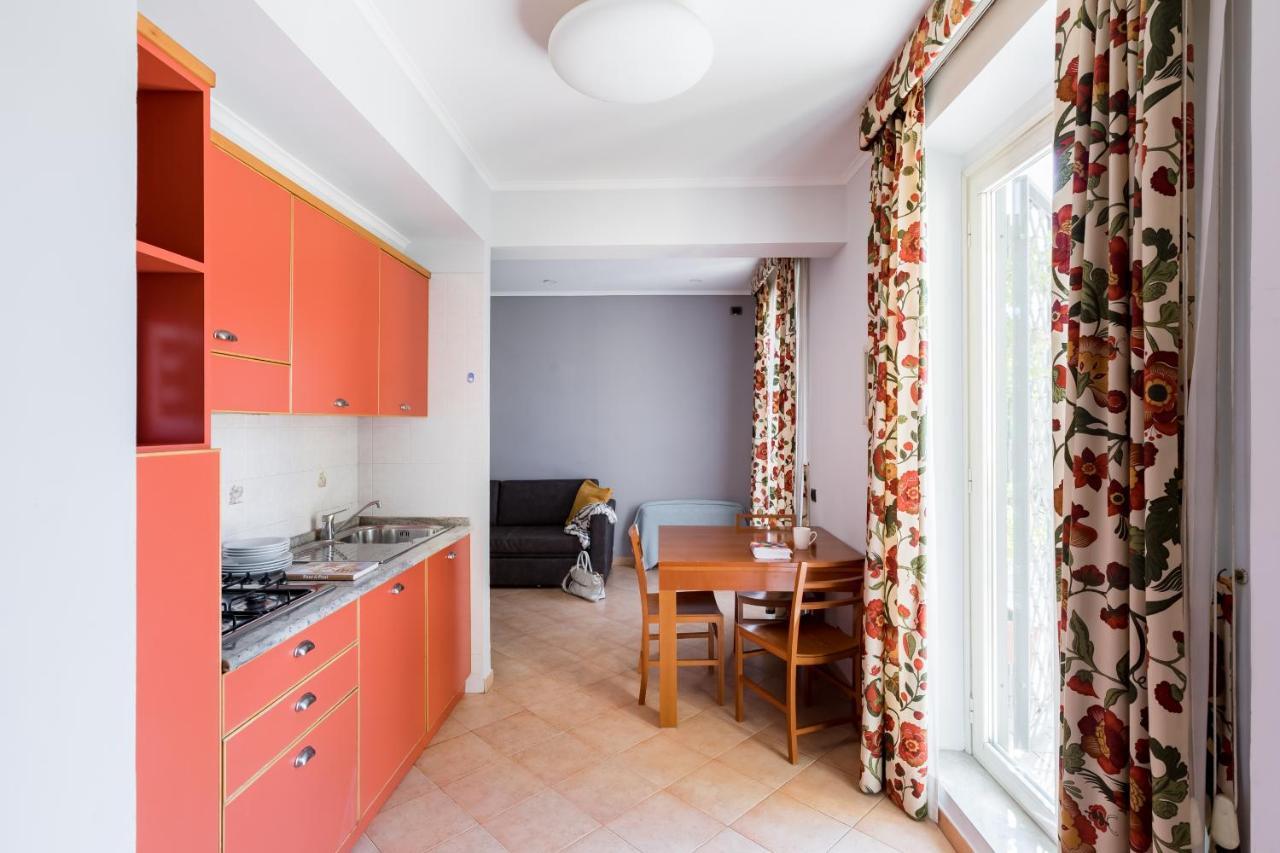 Crosti Apartments ローマ エクステリア 写真